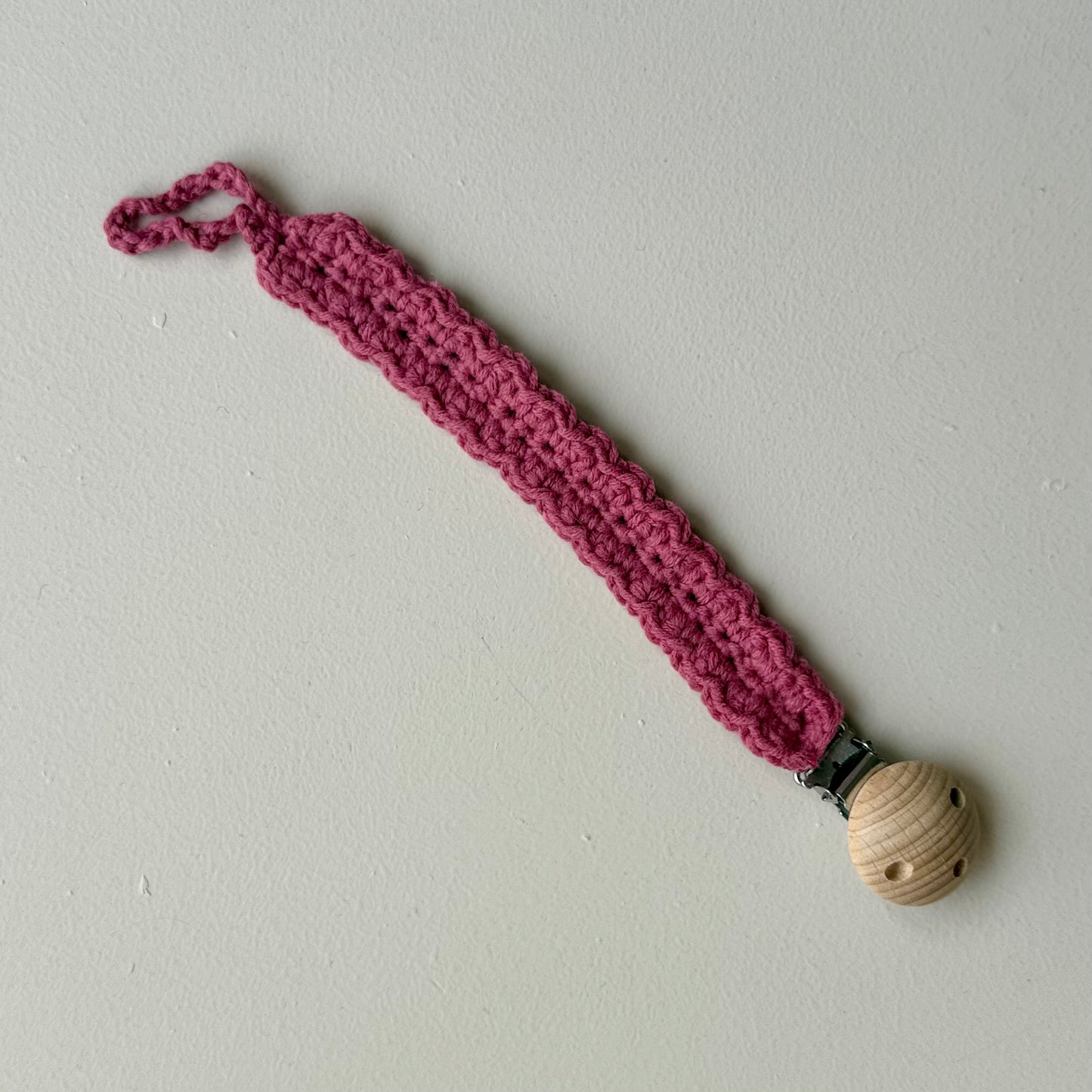 Gehaakte speenkoord donker roze