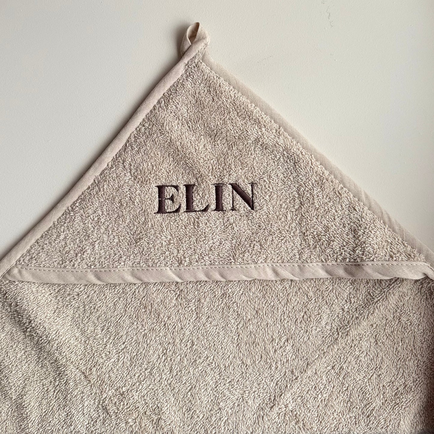 Badcape met naam - zand