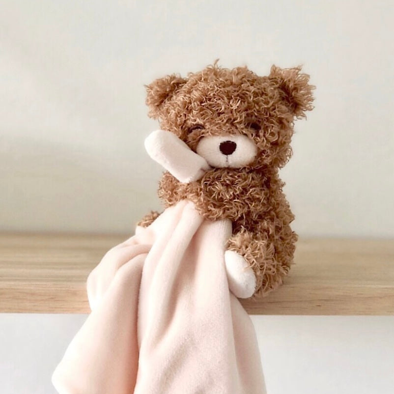 Petú Petú teddybeer met knuffeldoekje