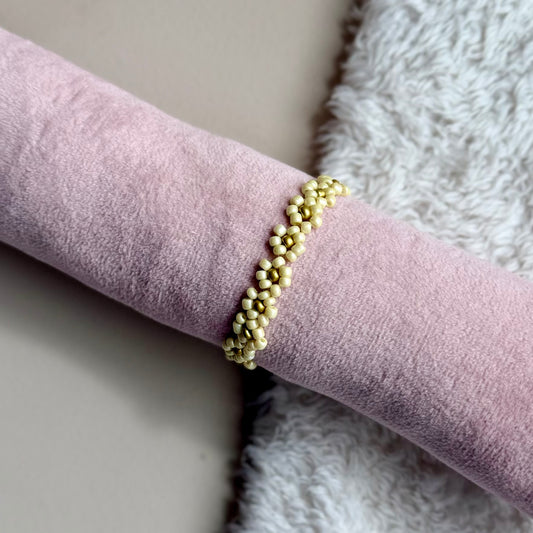 Kinderarmbandje gele bloemetjes