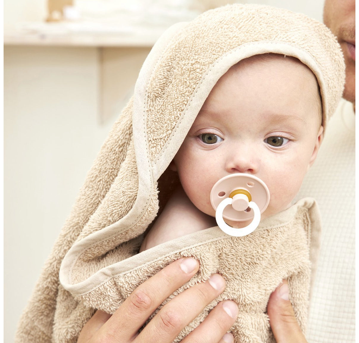 Badcape met naam - zand