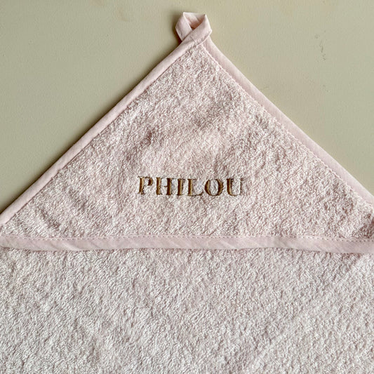 badcape met naam - lichtroze